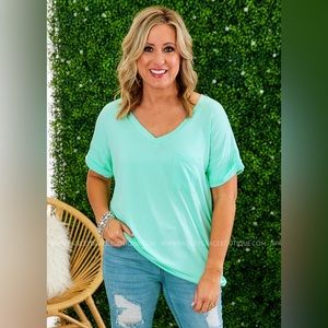 Relaxed V-neck pocket stretchy T-shirt Mint Green